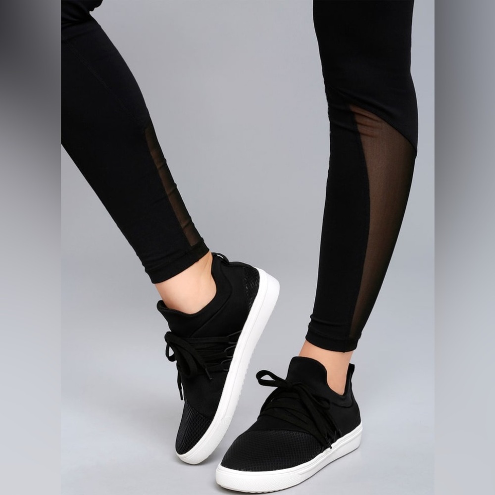 Steve Madden Size 9 Lancer Black Sneakers ~Black & White ~Runners Sneakers shoes - Picture 14 of 16